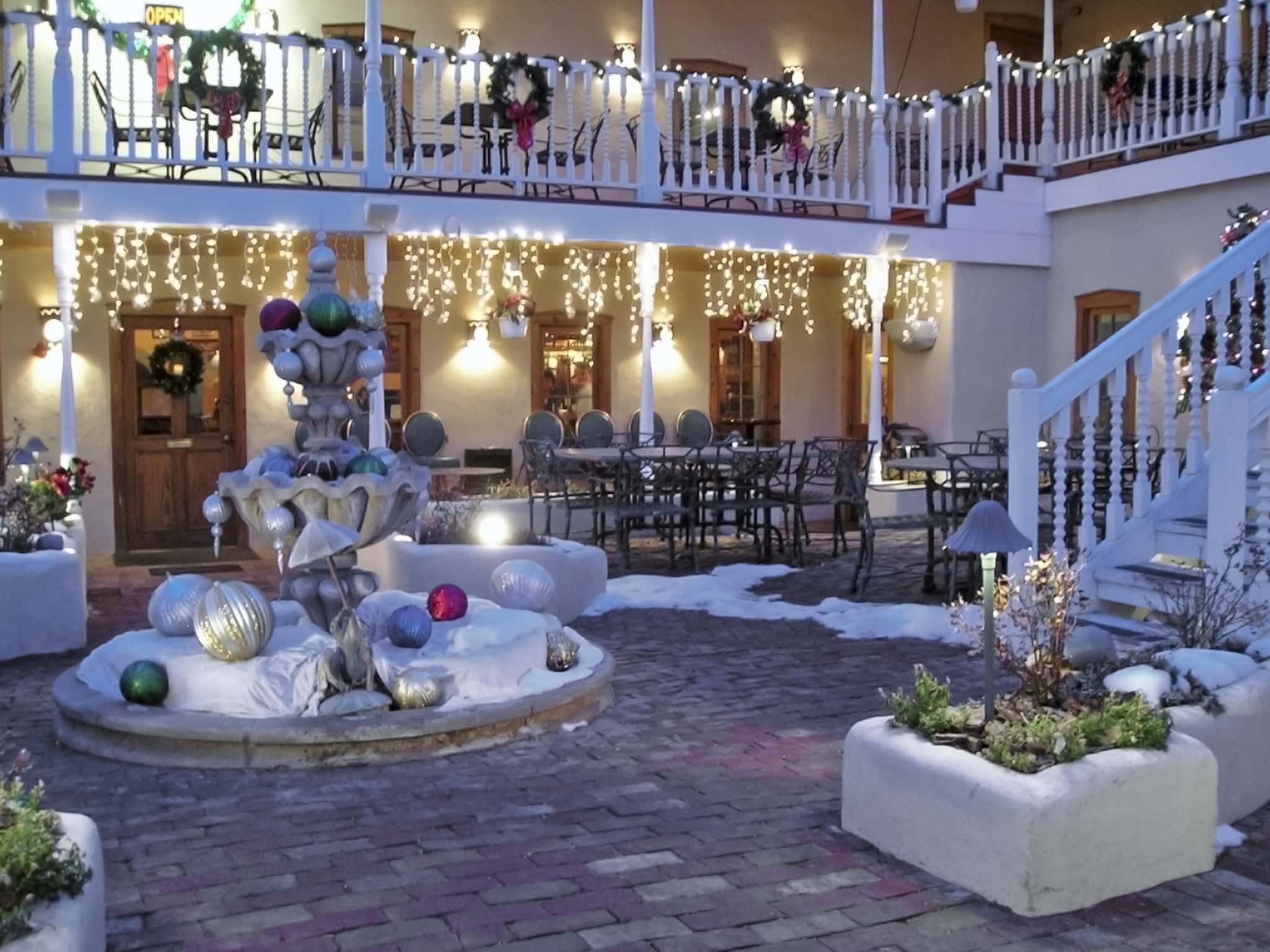 Christmas Decorations On A Restaurant Patio Jenn Davida